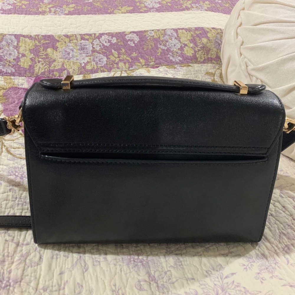 Micheal Kors crossbody purse